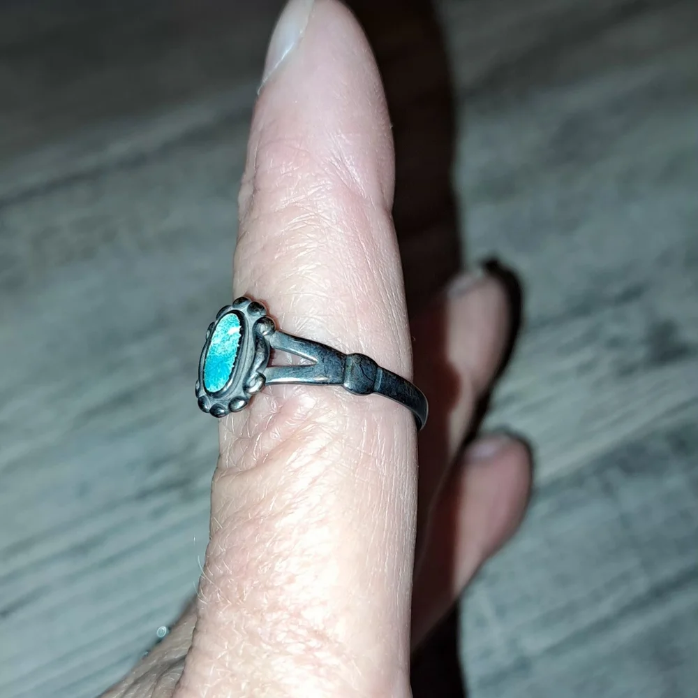 SS Turquoise Ring - Picture 3 of 4
